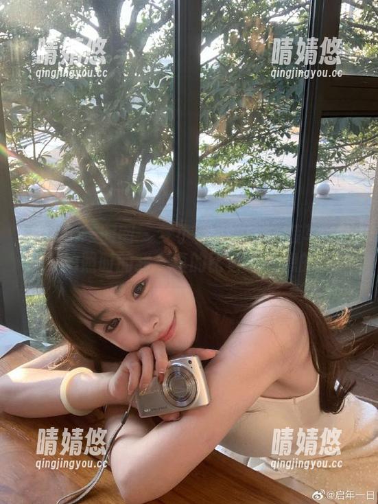 Feilin嗲囡囡 - 梦小楠小夜猫套装写真全套：拍照时的我，真的比自己预想的糟糕