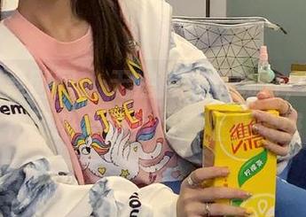GIRLT果团网 – 无法拒绝的魅力，尹意纯连体衣图册合集为你奉上视觉盛宴！