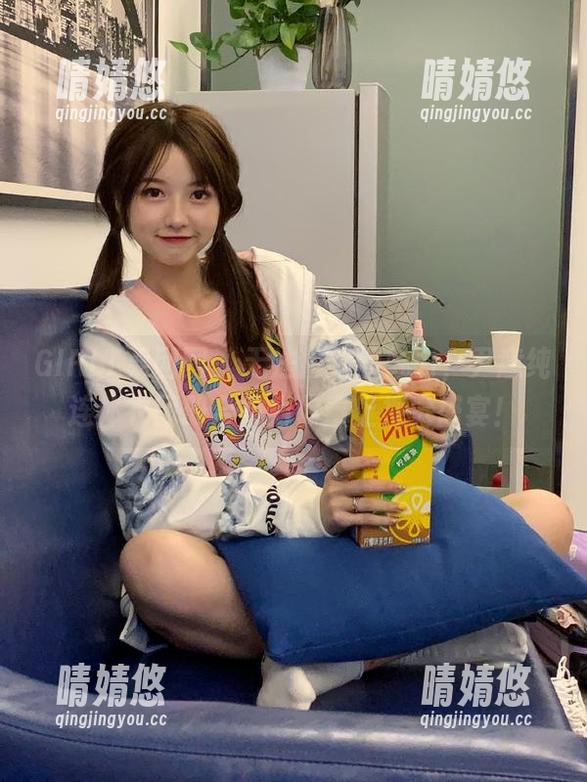 GIRLT果团网 - 无法拒绝的魅力，尹意纯连体衣图册合集为你奉上视觉盛宴！