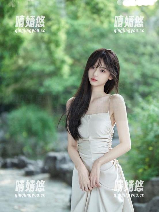 GIRLT果团网 - 来自龚玥菲的长腿写真集，原图展现不一样的美