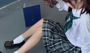 GIRLT果团网 – 龚玥菲化身御姐，精选图包作品展示无限可能