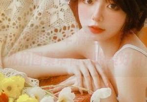 HuaYang花漾 – 丰满写真作品，尤妮丝egg私拍图集带你领略美好瞬间！