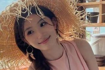 HuaYang花漾 – 思淇Sukiiii连体衣的时尚之旅：精致图集资源汇总