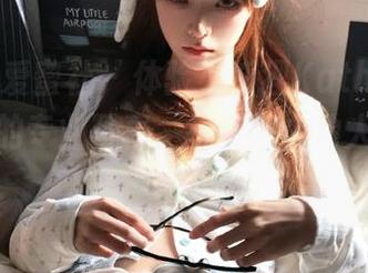 IMiss爱蜜社 – 体验小狐狸Kathryn私拍短裤的专业写真，捕捉每个动人的图片瞬间