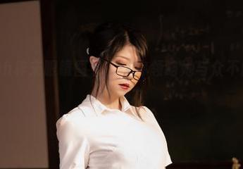 最新Leah梓未眼镜图包，带你领略她与众不同的时尚创造力