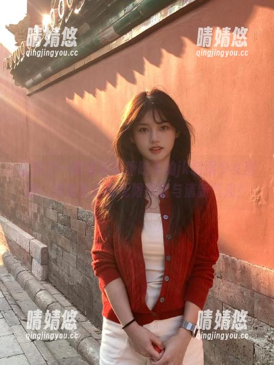 让我们一同观看喵糖映画的jk制服少女图包，探索青春的无限可能与清新气息！