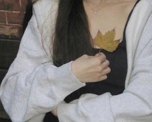 MyGirl美媛馆 – 小夕juju的未解之谜：无圣光下的灰丝套图掀起性感与艺术的双重波澜