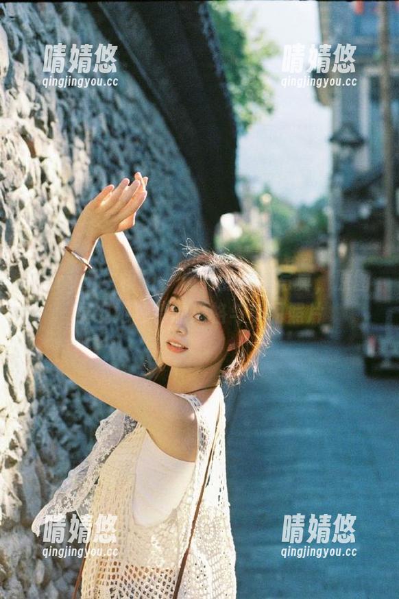 Pary学生模拍 - 淑尧的白裙写真，原图展现她独特的风格与美丽照片