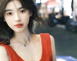 SSA丝社 – 优雅与时尚并存，探索可儿的连衣裙写真作品背后的故事