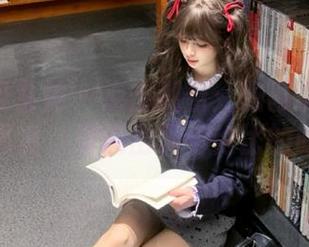 TGOD推女神 – 点击观看：潇同学的美脚高清写真，展现出无与伦比的时尚感