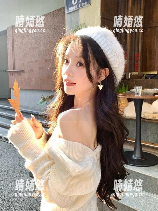 TouTiao头条女神 - 娜依灵儿的精美套装作品，快来网盘下载与好友分享吧