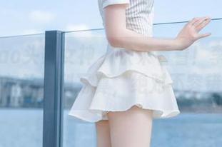 TouTiao头条女神 – 快来看看！李温柔带来的灰丝福利写真，绝对不容错过！