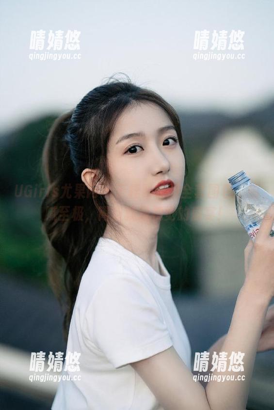 UGirls尤果网 - 于梓馨长腿全套图包，细腻至极，简直就是视觉的盛宴！