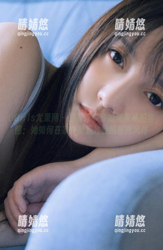 UGirls尤果网 - 细看张多多的居家私拍套图：她如何在家中塑造独特的时尚风格