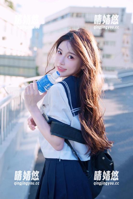 UGirls尤果网 - 田慕儿的美足原图，无圣光诠释绝美线条