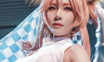Uki雨季的私密时光，精选写真集为你展现靡烟旗袍的经典魅力！