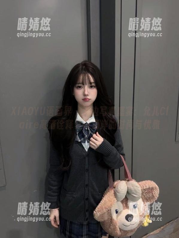 XIAOYU语画界 - 海边写真盛宴：允儿Claire高清诠释夏日海岸的时尚与优雅