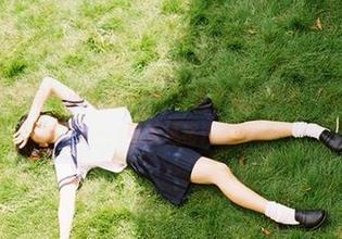 XIAOYU语画界 – 小海臀Rena的眼镜私房写真，展现她独特的可爱风格！