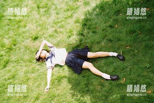 XIAOYU语画界 - 小海臀Rena的眼镜私房写真，展现她独特的可爱风格！