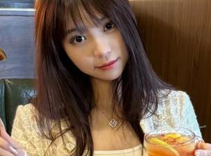 XIAOYU语画界 – 最新徐莉芝Booty睡衣写真，演绎夜晚之美与恬静时光的生活哲学