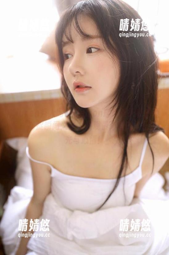 Xiuren秀人网 - Demon瑶瑶夏天私拍原图：捕捉瞬间之美，展现最璀璨的夏日时光与心情！
