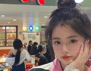 Xiuren秀人网 – Egg尤妮丝与你共享的夏天：写真套图展现无尽风情