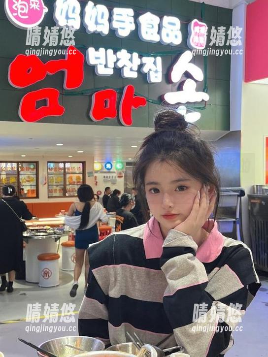 Xiuren秀人网 - Egg尤妮丝与你共享的夏天：写真套图展现无尽风情