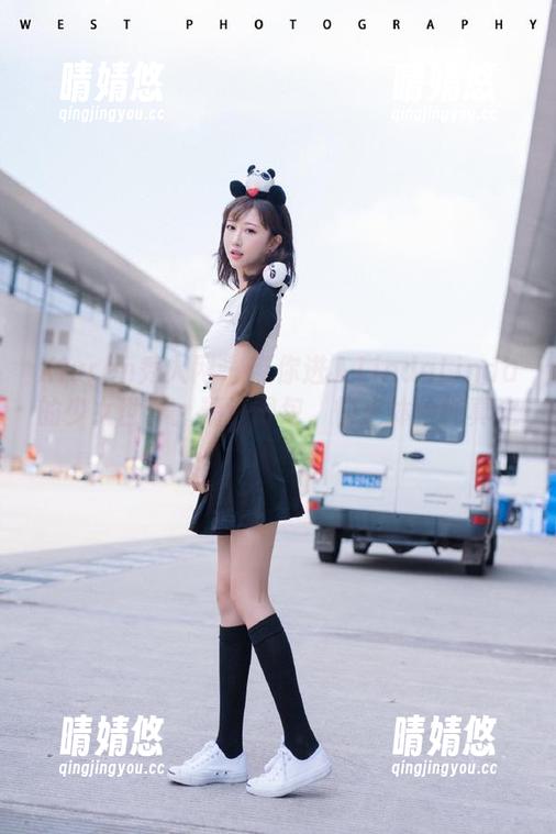 Xiuren秀人网 - 带你进入LindaLinda的少女世界：精选图包，快来体验纯真之美！