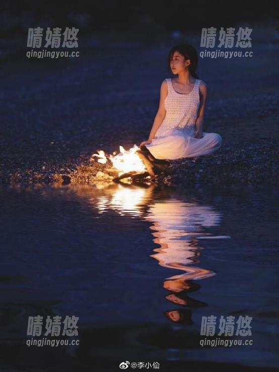 Xiuren秀人网 - laura阿姣最新吊带裙美腿写真曝光，美图传递她的时尚态度
