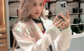 Xiuren秀人网 – 透视summer宝宝的油亮写真：原图捕捉真实瞬间的瞬息万变