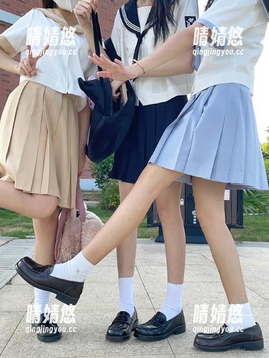 Xiuren秀人网 - 佘贝拉Bella厨娘的免费写真照片，展现她的独特厨艺风格