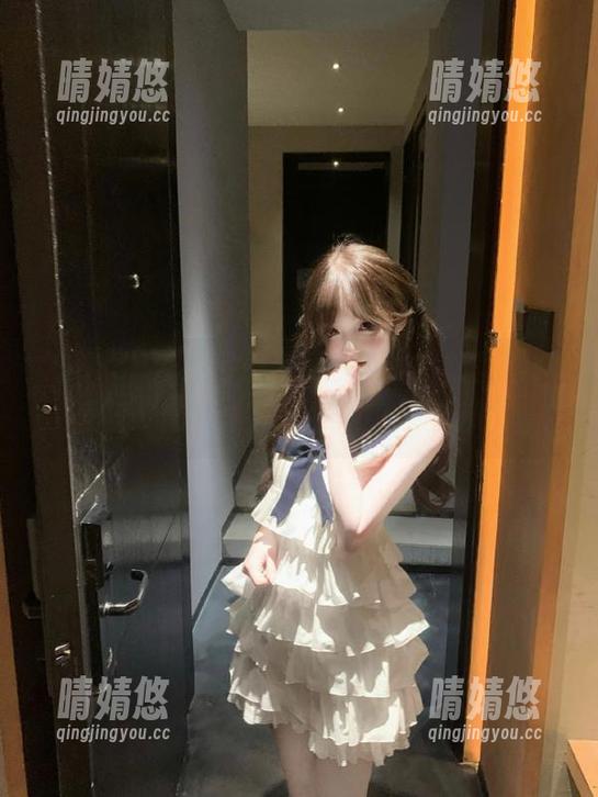 Xiuren秀人网 - 颠覆视觉的最新美图，可乐Vicky的美腿到底有多撩人？
