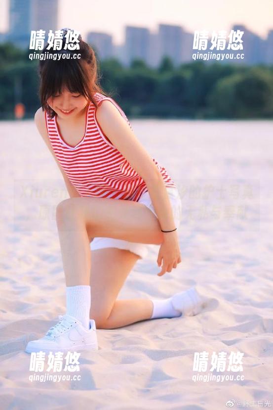 Xiuren秀人网 - 透过周慕汐的护士写真，原图让我们感受到生命的无私与奉献