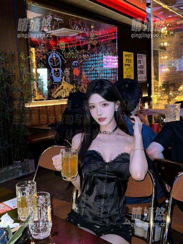 Xiuren秀人网 - 带你领略奶瓶土肥圆矮挫丑黑穷女友的写真之美，获取原图与下载，让每一瞬间定格！