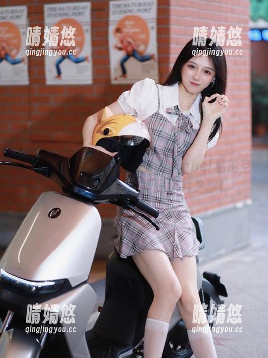 Xiuren秀人网 - 妮儿Bluelabel私拍空姐写真，专属你的美丽图片之旅！