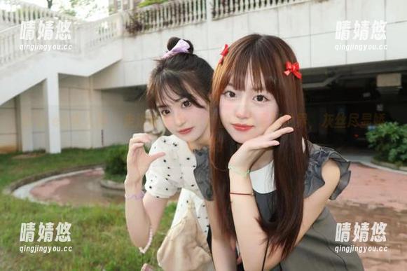 Xiuren秀人网 - 走进徐安冉miki的高清写真世界，灰丝尽显娇柔婉约