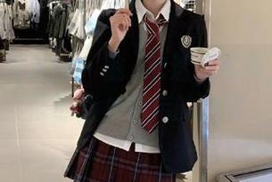 Xiuren秀人网 – 戴渃欣透明写真，令人心醉的图片背后的故事