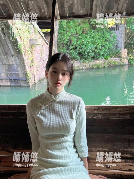 Xiuren秀人网-曦宝儿 Xiuren秀人网 - 曦宝儿的裸足作品集:在画面中分享每一步的轻盈与自由