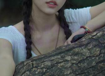 Xiuren秀人网 – 李梓熙纯白写真作品，以光影勾勒青春的美丽瞬间