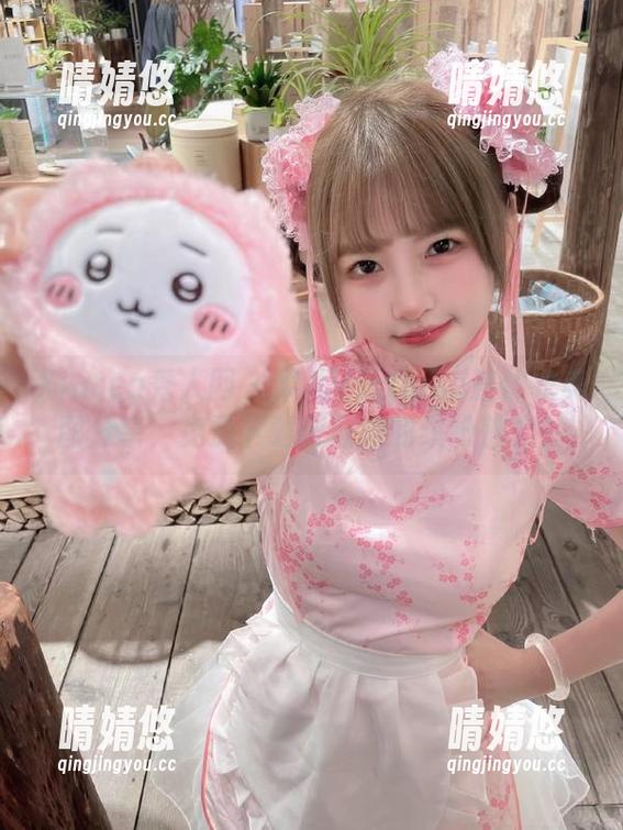 Xiuren秀人网 - 果儿Victoria连体衣美图分享，免费下载获取她的缤纷魅力！