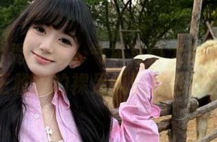 Xiuren秀人网 – 气质写真大放异彩：下载王雅姗的裸足风情精选作品！