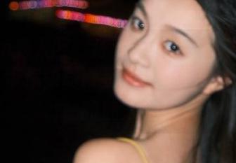 Xiuren秀人网 – 迷人玥儿玥er水手服套图分享，带你领略青春的海洋气息，看看她的魅力！