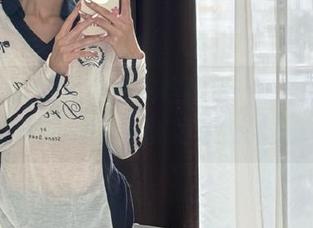Xiuren秀人网 – 风格独特，瑶瑶baby裤里丝美图合集惊艳你的视觉体验