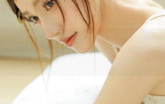 Xiuren秀人网 – 畅游蛋蛋宝夏日写真，美图与壁纸打造无尽夏日幻想