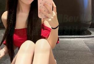 Xiuren秀人网 – 郑颖姗Bev私拍比基尼图集：一场视觉盛宴，绝对让你大呼过瘾！