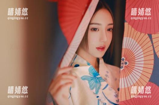 Xiuren秀人网-顾楚楚 Xiuren秀人网 - 高清图库中的顾楚楚:制服写真展现甜美与力量的双重魅力