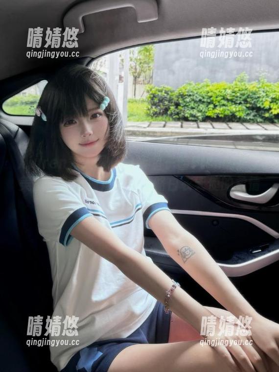 Xiuren秀人网 - 分享鱼子酱Fish的护士美图，全新视角带你领略白衣天使的柔情与力量！
