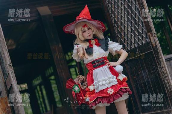 Yiko湿润兔 蕾丝诱惑:Yiko湿润兔的精美COS照和资源分享
