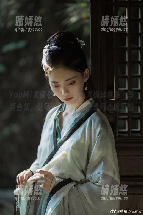 YouMi尤蜜荟-Egg-尤妮丝 YouMi尤蜜荟 - “Egg-尤妮丝女孩”写真合集,让每一张照片都像是用心编织的梦幻故事!
