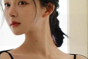 YouMi尤蜜荟 – 俏皮双马尾，定制lingyu69的写真作品，记录最美瞬间！